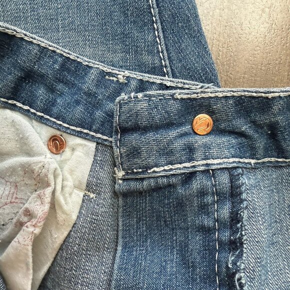 True Religion Jeans Joey Super T Straight Leg Distressed Womens 31x34 - Picture 10 of 10